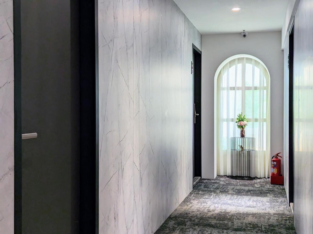 K Hotel - Yizhong Taichung Luaran gambar