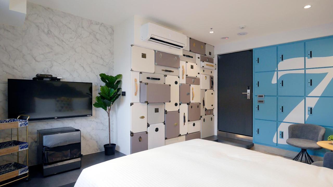 K Hotel - Yizhong Taichung Luaran gambar